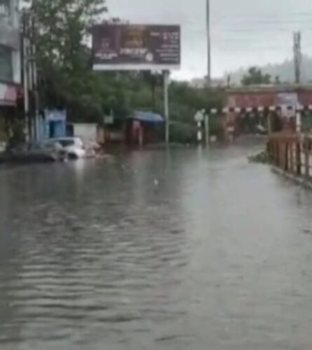 मानसून की पहली ही बारिश हरिद्वार के लिए आफत बनकर बरसी, सड़कें बनीं तालाब