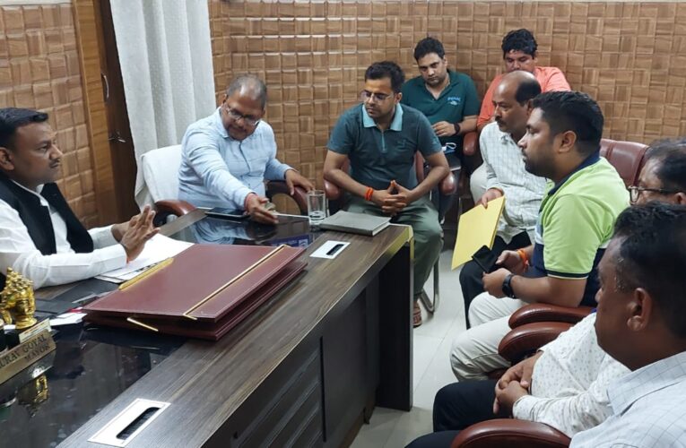 जलभराव की समस्या को लेकर नगर निगम कार्यालय में समीक्षा बैठक, निस्तारण एवं जल निकासी को लेकर कई महत्वपूर्ण बिंदुओं पर हुई चर्चा