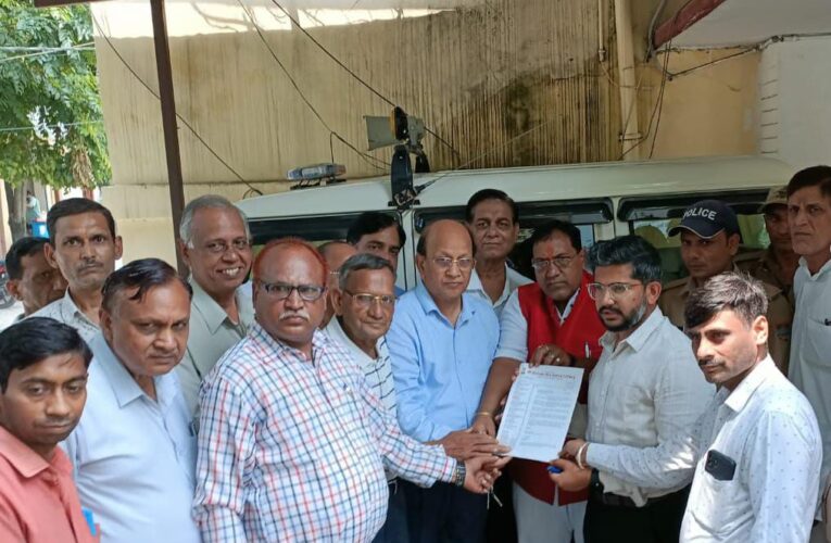 कर्नाटक में जैन मुनि के हत्यारोपियों को सजा की मांग, कहा-कर्नाटक सरकार ने कारवाई नहीं की तो पूरे देश में आंदोलन तेज होगा