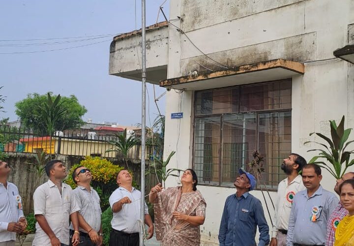 भगवानपुर विधायक ममता राकेश ने किया ध्वजारोहण, कहा-इस दिन के लिए बहुत कुर्बानी देनी पड़ीं, आज तिरंगे से रंगा पूरा देश