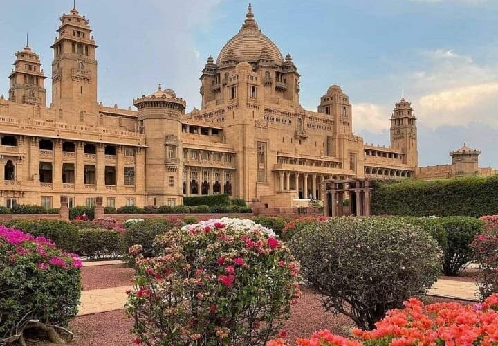 विश्व में प्रसिद्ध है भारत का यह महल, देखने देश-विदेश से आते हैं पर्यटक, एक संत के श्राप से जुड़ा हुआ महल के निर्माण का इतिहास