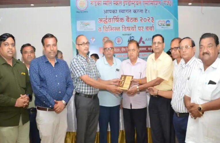 रुड़की स्मॉल स्केल इंडस्ट्रियल एसोसिएशन ने संस्था की अर्धवार्षिक बैठक का आयोजन, अधिकारियों ने उद्यमियों की समस्याओं और सुझावों को सुनकर कराया समाधान