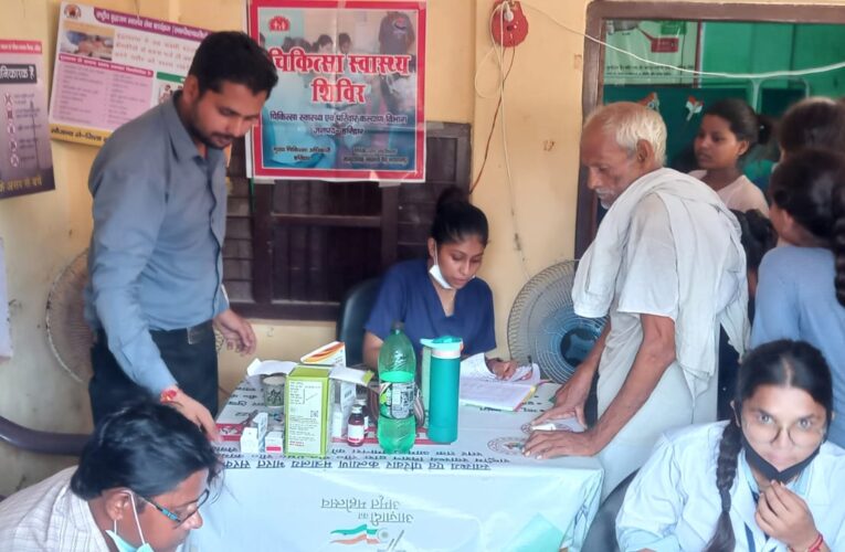 भगवानपुर के मसाई कला गांव में डेंगू के तीन मरीज मिले, स्वास्थ्य विभाग की टीम ने 55 लोगों के ब्लड सैंपल लिए