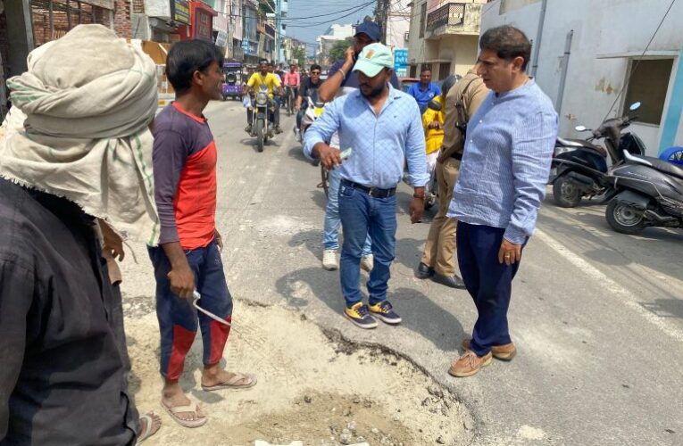 रुड़की विधायक प्रदीप बत्रा ने किया सड़कों का निरीक्षण, तय सीमा के भीतर काम पूरे करने के दिए निर्देश