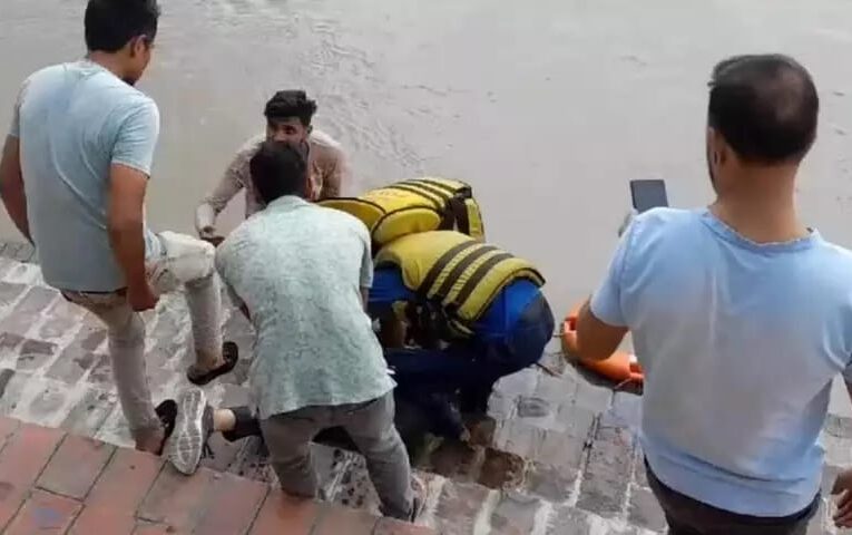रुड़की के सोलानी पार्क के पास गंगनहर में कूदा एक प्रेमी युगल, हालत गंभीर