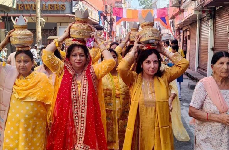 भागवत कथा से पहले निकाली भव्य कलश यात्रा, कलश यात्रा का शुभारंभ रुड़की विधायक प्रदीप बत्रा ने किया