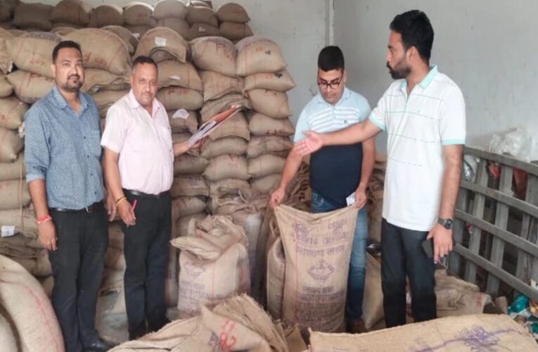 बहादराबाद की राइस मिल में छापेमारी, मिले सरकारी चावल के भरे 711 बोरे, एसडीएम ने दो गोदामों को किया सील