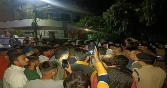 देहरादून: डीएवी कॉलेज की पीछे की गिरी अचानक दीवार, भाई-बहन चपेट में आए, बहन की मौत, भाई गम्भीर रूप से घायल