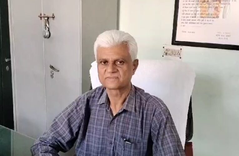 केएलडीएवी इंटर काॅलेज के प्रधानाचार्य ने सहायक अध्यापक पर लगाए आरोप, की कार्रवाई की मांग
