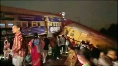 ट्रेन हादसा: दो यात्री ट्रेनों की टक्कर, 13 की मौत, 50 से ज्यादा घायल, बचाव अभियान जारी