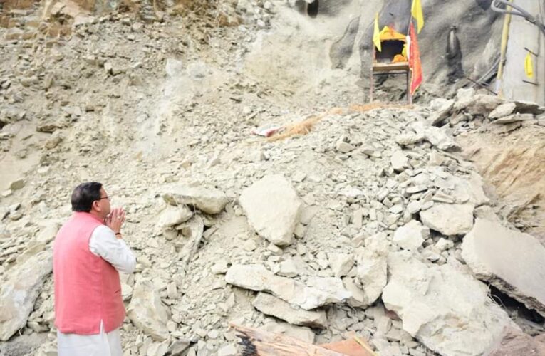 Uttarkashi Tunnel Rescue: श्रमिकों से महज पांच मीटर दूर रेस्क्यू टीम, सिलक्यारा में बारिश शुरू, पीएम मोदी ने सीएम से फोन पर लिया अपडेट