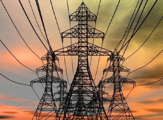 नए साल में 27 लाख बिजली उपभोक्ताओं को महंगी बिजली का लगेगा झटका, यूपीसीएल ने बढ़ोतरी का प्रस्ताव किया तैयार, इतने फीसदी हो सकती है बढ़ोतरी