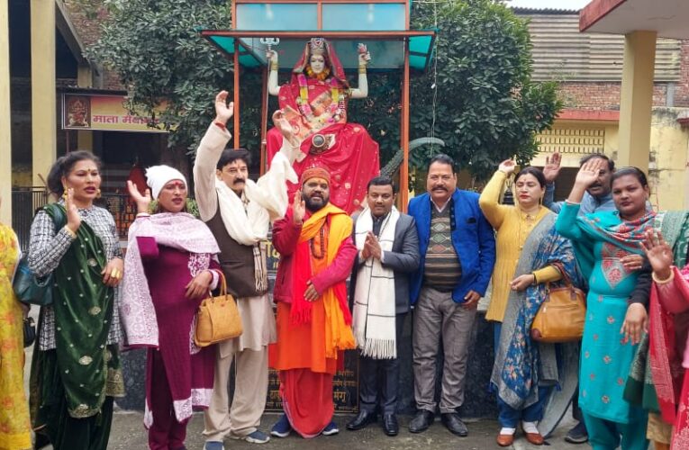 बाला सुंदरी मंदिर रुड़की में मां गंगा की मूर्ति की स्थापना के दो वर्ष पूर्ण होने पर विशाल भंडारे का आयोजन, श्रद्धालुओं ने लिया मां गंगा का आर्शीवाद