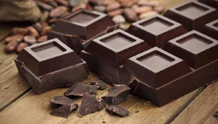 डार्क चॉकलेट खाने से होते हैं कई फायदे, एनर्जी बढ़ाने से तनाव कम करने तक के फायदे