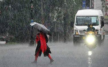 उत्तराखंड में आज बिगड़ा रहेगा मौसम का मिजाज, पर्वतीय जिलों में बारिश होने की संभावना
