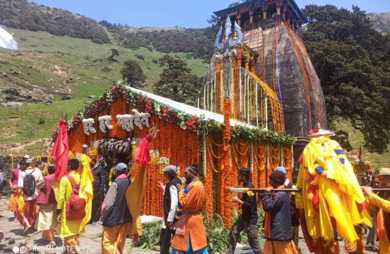 पंचकेदारों में प्रतिष्ठित द्वितीय केदार मदमहेश्वर के कपाट विधि-विधान से खुले, 300 से अधिक श्रद्धालु रहे मौजूद