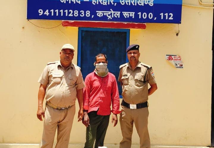 पथरी पुलिस ने 84 पव्वों के साथ युवक को किया गिरफ्तार, आरोपी के खिलाफ आबकारी अधिनियम के तहत मुकदमा दर्ज किया गया