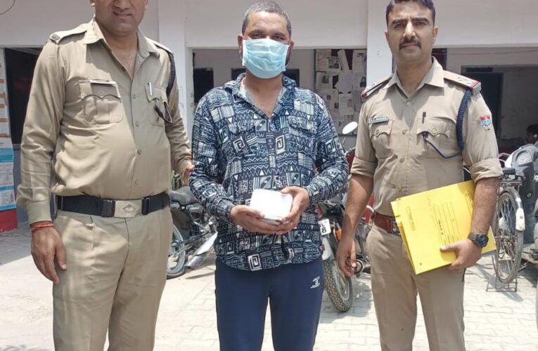 ज्वालापुर पुलिस के हत्थे चढ़े रुड़की के एक युवक के कब्जे से 29.15 ग्राम स्मैक बरामद, बरामद स्मैक की बाजार भाव में कीमत आठ लाख रुपए