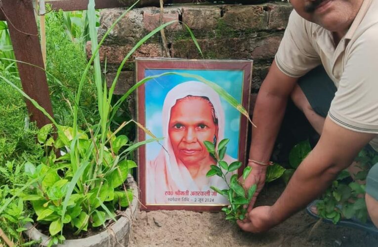 भाजपा नेता सुशील पेंगोवाल ने रोपा एक पेड़ मां के नाम, कहा-एक पेड़ मां के नाम अभियान देश में पर्यावरण संरक्षण के साथ मां की सेवा के पवित्र भाव को मजबूती प्रदान करेगा