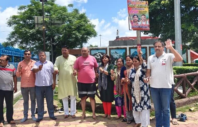 भाजपा ने तुलसी चौक पर चलाया शुद्धिकरण अभियान, कहा-कॉरिडोर कोई मुद्दा नहीं रह गया,हरिद्वार के व्यापारी और आम जनता समझ गए कांग्रेस की असलियत