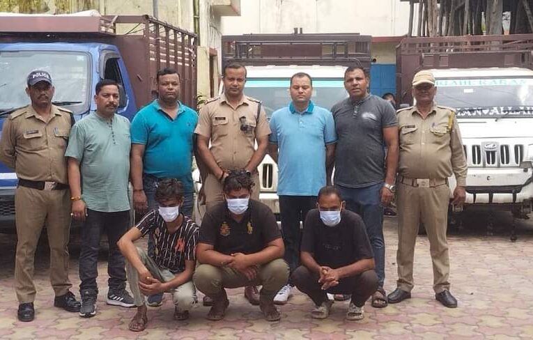 पुलिस ने किया वाहन चोरी की घटनाओं का खुलासा, मामा भांजे की जोड़ी ने रुड़की और कलियर से चोरी किए थे लोडर