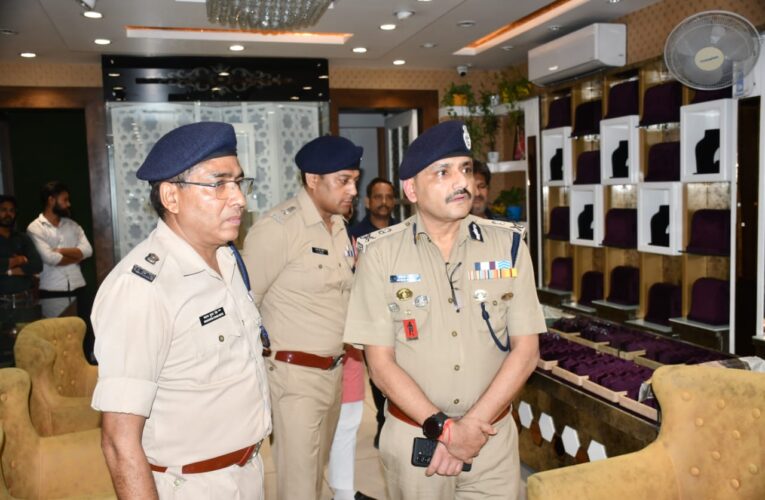 हरिद्वार पहुंचे पुलिस महानिदेशक अभिनव कुमार, किया घटनास्थल का दौरा, कहा-पुलिसिया ढंग से करेंगे अपराधियों का स्वागत