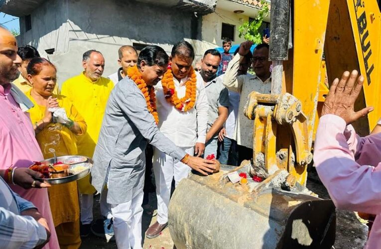 क्षेत्र के विकास के साथ ही स्वच्छता की दिशा में यह परियोजना एक बड़ा कदम: आदेश चौहान, रानीपुर विधायक ने जगजीतपुर में 252 करोड़ रुपए लागत की सीवर लाईन परियोजना का किया भूमि पूजन