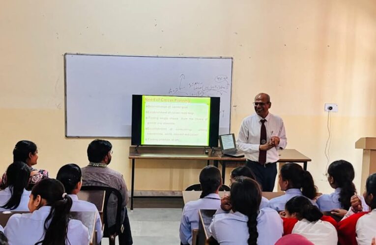 संकल्प शक्ति, सही मार्गदर्शन अनुशासन, समर्पण से मिलती है बड़ी सफलता: प्रो. डॉ. रविन्द्र सैनी