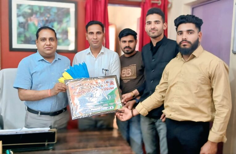 कोटद्वार एसडीएम सोहन सिंह सैनी को देवभूमि जागृति फाउंडेशन ने किया सम्मानित