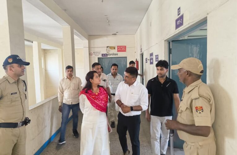 मुख्य विकास अधिकारी आकांक्षा कोण्डे ने किया चिकित्सा प्रबंधन समिति सामुदायिक स्वास्थ्य केन्द्र मंगलौर का स्थलीय निरीक्षण, स्थानीय लोगों से की वार्ता