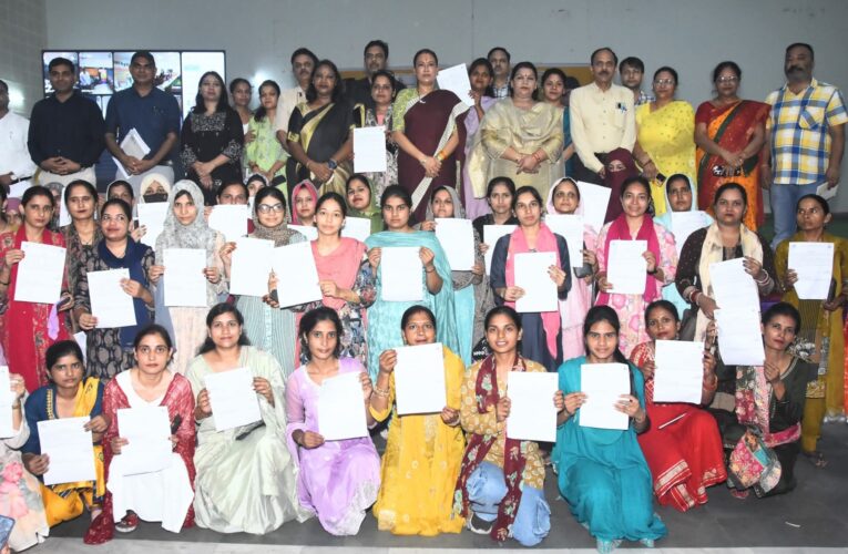 जनहित कार्यों की रीढ़ बनेगी आंगनबाड़ी कार्यकत्रियां: रेखा आर्या, 7 जनपदों में नवनियुक्त 2258 कार्यकत्रियों और सहायिकाओं को दिए नियुक्ति पत्र, हरिद्वार में आयोजित हुआ नियुक्ति पत्र वितरण समारोह