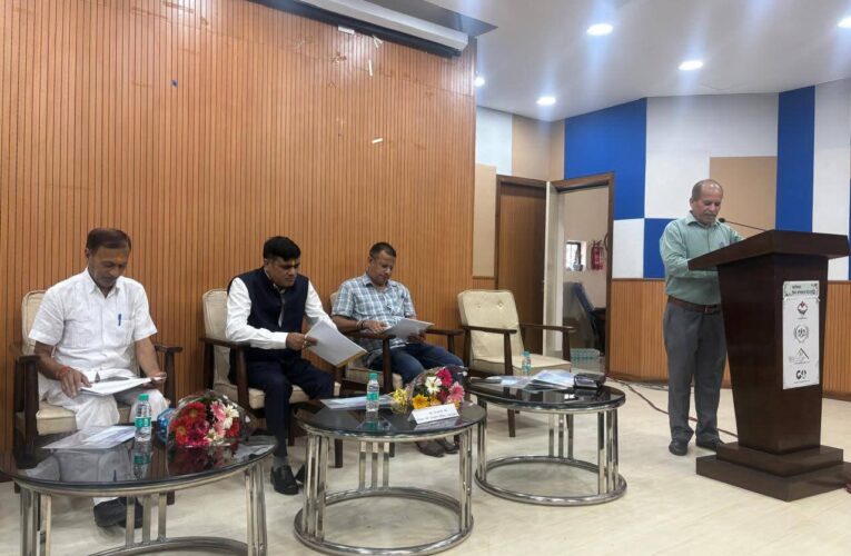 कोई भी पात्र व्यक्ति सामाजिक सुरक्षा सेवाओं का लाभ उठाने से वंचित न रहे, योजनाओं का लाभ हर पात्र व्यक्ति तक पहुंचे, पिछडा वर्ग कल्याण परिषद के उपाध्यक्ष सुनील सैनी ने समाज कल्याण विभाग की योजनाओं की समीक्षा बैठक ली