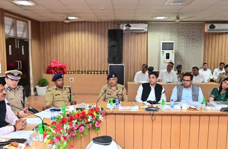 कांवड़ मेला आस्था एवं श्रद्धा का बहुत बड़ा उत्सव, मुख्य सचिव आनन्द वर्धन की अध्यक्षता में इंटरस्टेट समन्वय समिति की बैठक सीसीआर सभागार में संपन्न