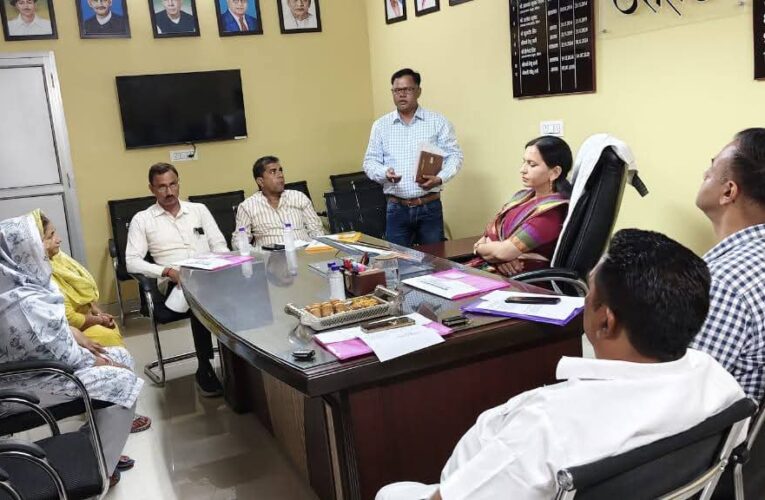 गन्ना सर्वे का प्रदर्शन समिति क्षेत्र के प्रत्येक गांव में पारदर्शिता के साथ किया जाए, लिब्बरहेड़ी सहकारी गन्ना विकास समिति लिo मंगलौर की प्रबंध कमेटी की बैठक समिति अध्यक्ष नीशू राठी की अध्यक्षता में सम्पन्न