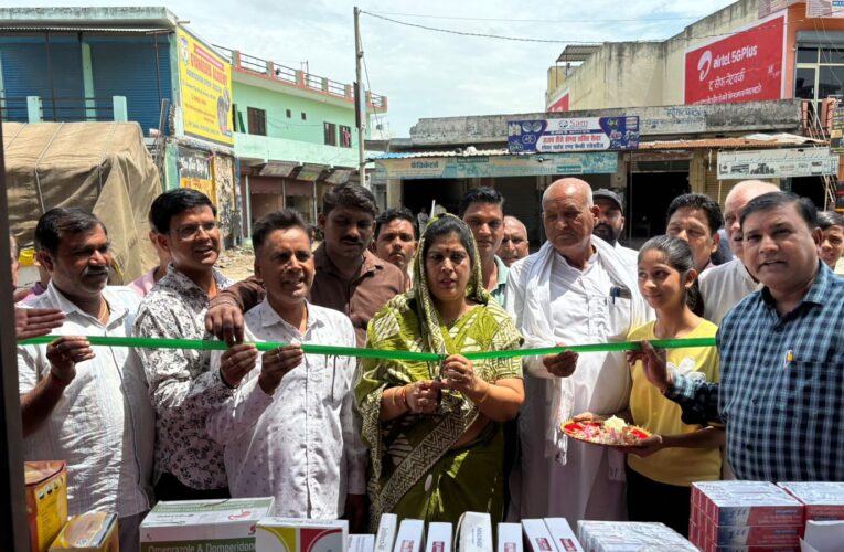 भगवानपुर विधायक ममता राकेश ने किया निशुल्क स्वास्थ्य शिविर का उद्घाटन, बोलीं-शिवभक्तों की सेवा करना बड़ा ही पुण्य का कार्य