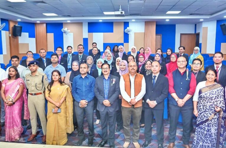 मलेशिया सिविल सेवा प्रशिक्षु अधिकारियों का एक दल हरिद्वार भ्रमण पर पहुंचा