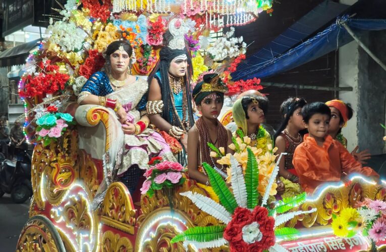 भगवान श्रीकृष्ण का जीवन हमें सत्य, धर्म, और निस्वार्थ कर्म की प्रेरणा देता है: वैभव अग्रवाल, प्राचीन शिव मंदिर (नंबरदार) शाहपुर में धूमधाम से मनाई गई श्रीकृष्ण जन्माष्टमी, बैंडबाजों के साथ निकाली गई शोभायात्रा, झूमे श्रद्धालु