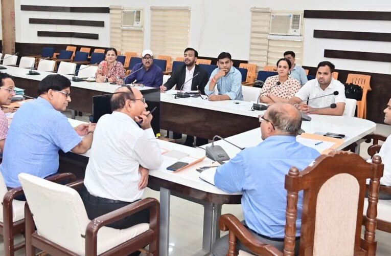 हरिद्वार जनपद में पंजीकृत समस्त अल्ट्रासाउंड केंद्रों के निरीक्षण के निर्देश, डीएम मयूर दीक्षित की अध्यक्षता में पीसीपीएनडीटी अधिनियम 1994 के अंतर्गत गठित जिला सलाहकार समिति की बैठक आयोजित
