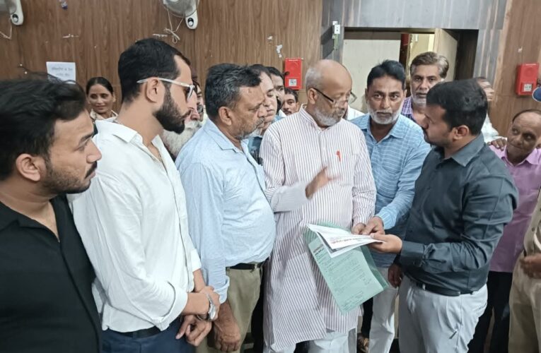 राज्य चुनाव आयोग को बर्खास्त करें राज्यपाल: राजेंद्र चौधरी, जिला कांग्रेस कमेटी रुड़की महानगर के तत्वाधान में ज्वाइंट मजिस्ट्रेट रुड़की को दो सौंपे गए 2 ज्ञापन