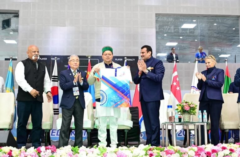 देहरादून में आयोजित एशियन ओपन शॉर्ट ट्रैक स्पीड स्केटिंग ट्रॉफी-2025 के समापन समारोह में मुख्यमंत्री पुष्कर सिंह धामी ने किया प्रतिभाग, कहा-अत्यंत गर्व का विषय भारत में प्रथम बार आयोजित हो रही शीतकालीन खेलों की इस अंतर्राष्ट्रीय प्रतियोगिता के आयोजन की मेजबानी देवभूमि उत्तराखण्ड को मिली