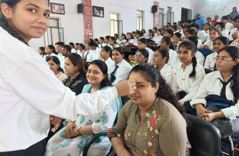 युवा समय प्रबंधन पर दें ध्यान: आदेश त्यागी, एसएमजेएन महाविद्यालय में वाणिज्य विभाग का दीक्षारंभ कार्यक्रम उल्लास के साथ मनाया गया