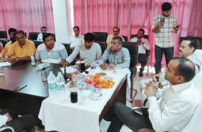 पत्रकारों के युवा संवाद के कार्यक्रम में बोले डीएम मयूर दीक्षित, जल्द होगा समस्याओं का समाधान, श्रमजीवी पत्रकार यूनियन हरिद्वार के युवा संवाद कार्यक्रम में शामिल हुए जिलाधिकारी