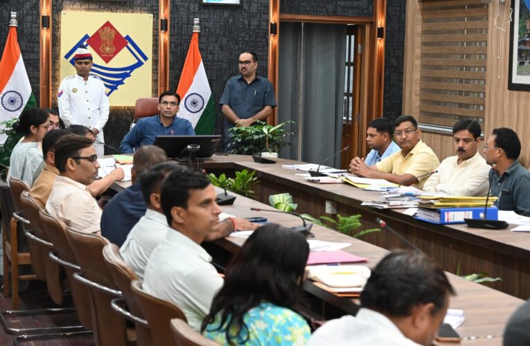 लखवाड व्यासी, त्यूनी प्लासू परियोजना सिर्फ हमारे जिले ही नहीं, उत्तरी भारत के लिए महत्वपूर्णः डीएम, सीएम के निर्देश, लखवाड़ एवं त्यूनी-प्लासू जल विद्युत परियोजना को लेकर डीएम ने की हाईलेवल बैठक