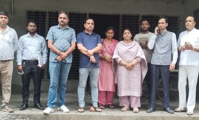 हरिद्वार मेयर किरन जैसल ने नगर निगम के नवनिर्मित भवन का किया निरीक्षण, पाई गईं कुछ निर्माण संबंधी कमियां, अधिकारियों को जल्द सुधार कार्य पूरा करने के दिए निर्देश