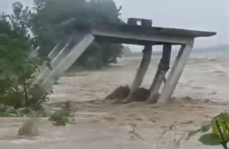 सोलानी नदी के उफान में बह गया अलावलपुर गांव के समीप बना श्मशान घाट व कूड़ाघर, सूचना पर प्रशासन की टीम ने मौके पर पहुंचकर किया निरीक्षण