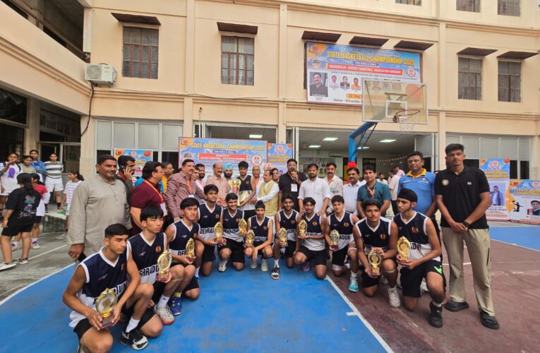 ऑल ओवर चैंपियन बना देहरादून ,समापन समारोह में मुख्य अतिथि प्रदेश के वन एवं संसदीय कार्य मंत्री सुबोध उनियाल ने विजयी खिलाड़ियों को किया पुरस्कृत