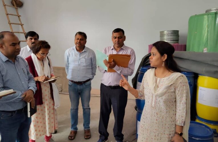 सीडीओ आकांक्षा कोण्डे ने किया ग्रामोत्थान परियोजना के तहत स्थापित बीज बैंक का निरीक्षण, सीएलएफ की महिला सदस्यों से की बातचीत, फसलों की उपज तथा बीजों की गुणवत्ता के बारे में ली जानकारी