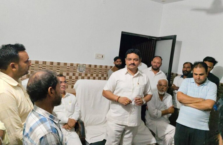 ज्वालापुर विधानसभा क्षेत्र के दादूपुर गोविंदपुर में मुस्लिम तेली समाज का मिला भाजपा नेता सुबोध राकेश को साथ, कहा-विकास में कभी कमी नहीं आने देंगे, हर ग्रामीण की भावनाओं को होगा सम्मान, उनके अनुरूप होंगे विकास कार्य