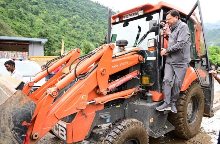 जन्मदिवस पर प्राकृतिक आपदा के मोर्चे पर जूझते रहे मुख्यमंत्री धामी