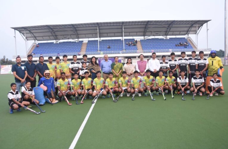 देश को खेल महाशक्ति बनाना हो लक्ष्य: रेखा आर्या, हरिद्वार में राज्य स्तरीय हॉकी चैंपियनशिप का किया उद्घाटन, प्रदेश की 14 टीमें ले रही है हिस्सा